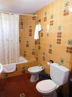 Un baño de Hotel Restaurante Las Galias