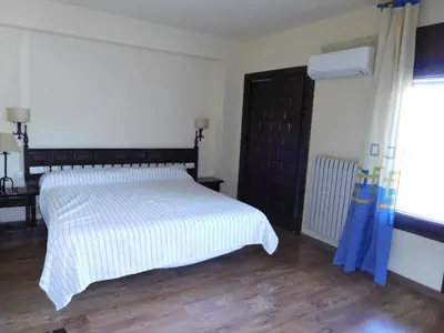 Cama o camas de una habitación en Hotel Restaurante Las Galias