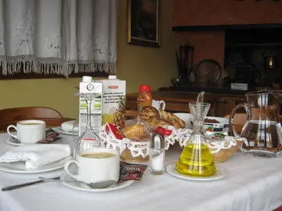 Comida en o cerca of this country house