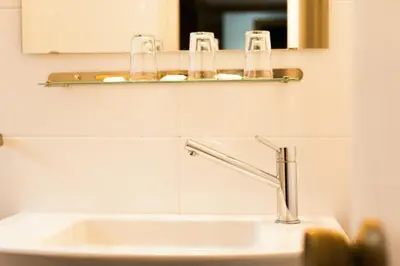 Un baño de Hostal Restaurant Roma