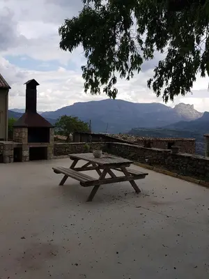Vista general de una montaña o vista desde the country house
