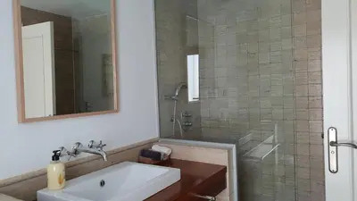 Un baño de 18 Torres Alfonso Attic