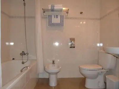 Un baño de Hotel Anaya