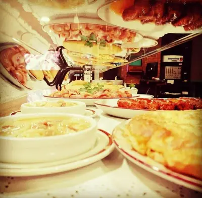 Comida en o cerca de este hostal o pensión