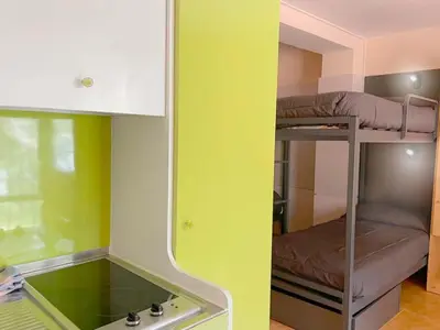 Una cocina o zona de cocina en Apartamentos Midi 3000