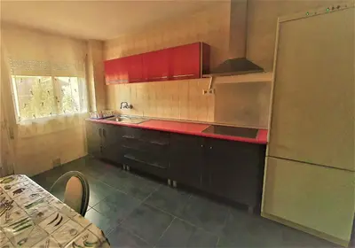 Una cocina o zona de cocina en Excelente apartamento en el Pirineo aragonés