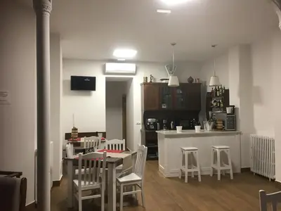 Una televisión o centro de entretenimiento en La Casa del Hilario