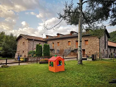 Zona de juegos infantil en Casa rural Quintana - Montanuy
