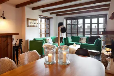 Zona de estar de Nin de Beret 4 by FeelFree Rentals