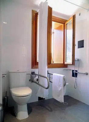 Un baño de Caserón Baruca