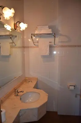 Un baño de Casa Rural La Vall del Cadi