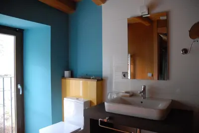 Un baño de Masia d'en Valentí