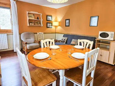 Una cocina o zona de cocina en Apartamentos Gavín Biescas 3000