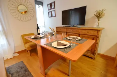 Una televisión o centro de entretenimiento en Apartamento Campanero con WIFI