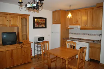 Una cocina o zona de cocina en TU APARTAMENTO EN FORMIGAL-PANTICOSA SALLENT-Escarrilla