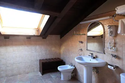 Un baño de Hostal Antxitonea