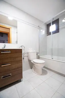 Un baño de Inmocyma Prau Llargo