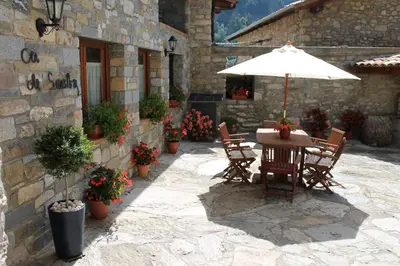 Un patio o zona al aire libre en Turismo Rural Casa Sastre