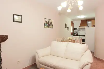 Una cocina o zona de cocina en Apartamentos Albá Casa Alquesera