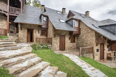 Edificio en el que se encuentra la casa o chalet