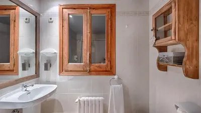 Un baño de Hotel Ribaeta