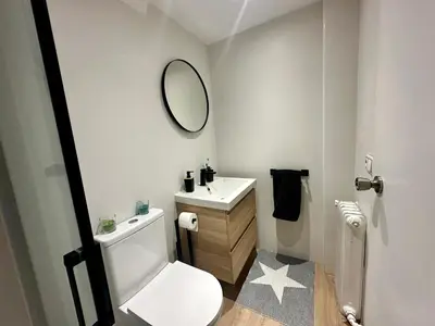 Un baño de Apartamento Socotor, céntrico, vistas , garaje y Wifi