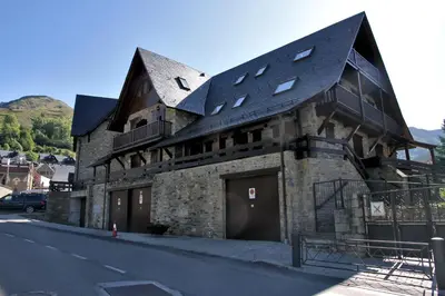 Edificio en el que se encuentra la casa o chalet
