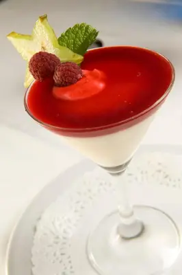 Comida en o cerca de este hotel