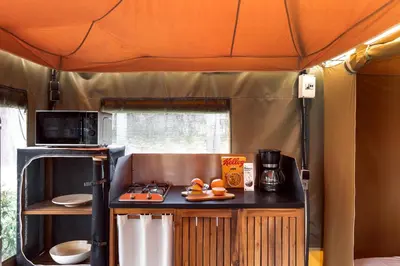 Una cocina o zona de cocina en wecamp Pirineos