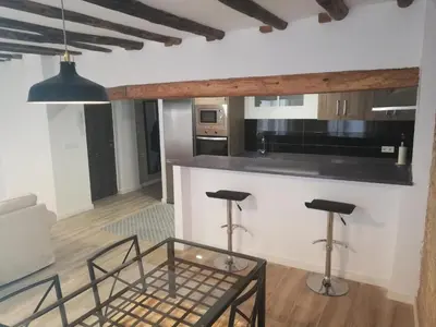 Una cocina o zona de cocina en Dos Torres Rivendel - Vistas a la Basílica del Pilar