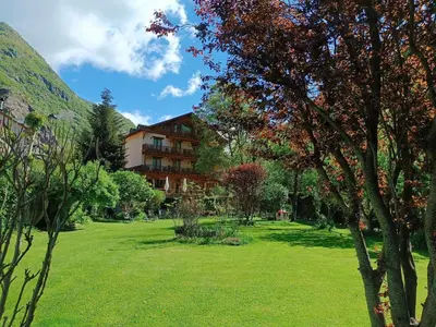 Jardín al aire libre en Hotel Estanys Blaus