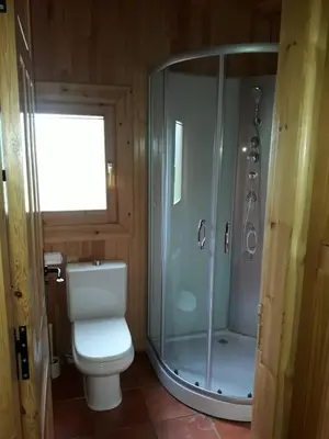 Un baño de Sabiñanigo Camp & Hotel