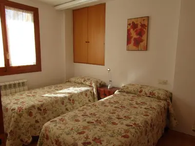 Cama o camas de una habitación en B14 - Edif Ribagorza 2º - Villmor