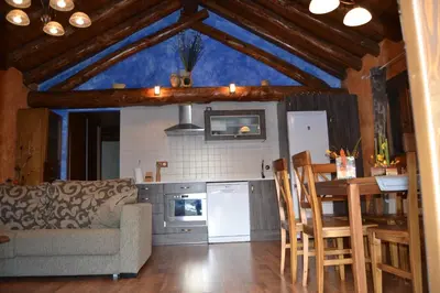 Una cocina o zona de cocina en Apartamentos La Era