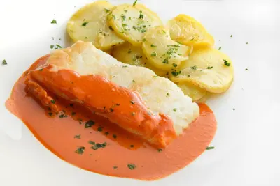 Comida en o cerca de este hotel