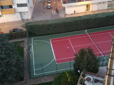 Instalaciones para jugar a tenis o squash en Apartamento el Budha o alrededores