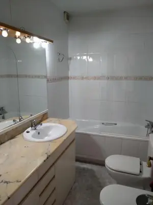 Un baño de APARTAMENTO QUINTO