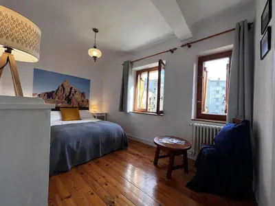 Cama o camas de una habitación en Cirjuana, casa en el centro con agradable jardín y barbacoa BY PIRINEOS 360