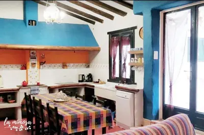Una cocina o zona de cocina en La mimosa
