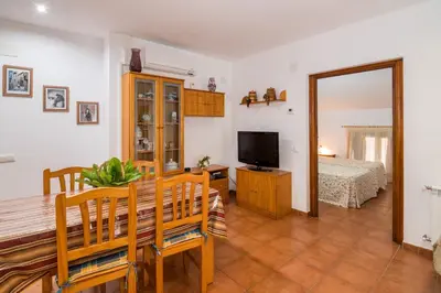 Una televisión o centro de entretenimiento en CASA MICOLAU