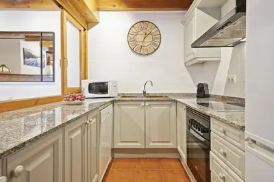 Una cocina o zona de cocina en Luderna - Apartamento con terraza Orri A3