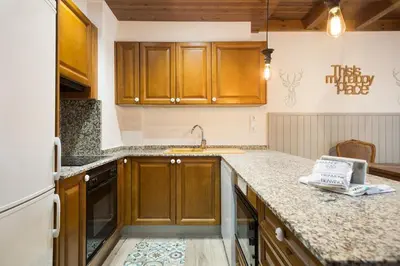 Una cocina o zona de cocina en Luderna - Apartamento Val de Ruda B2 Pradets