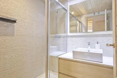 Un baño de Luderna - Apartamento Val de Ruda B22 Tuc Ermer