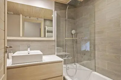 Un baño de Luderna - Apartamento Val de Ruda B22 Tuc Ermer