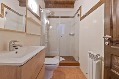 Un baño de Luderna - Casa con terraza Unhola
