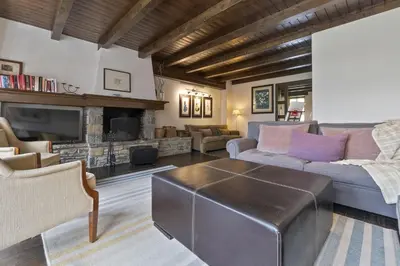 Zona de estar de Luderna - Casa con terraza Unhola