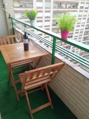 Un balcón o terraza de Ático BELLAVISTA -4 habitaciones dobles 2 baños completos y visita a bodega-