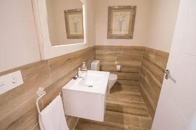 Un baño de Preciosa casa para familias y grupos en Navarra