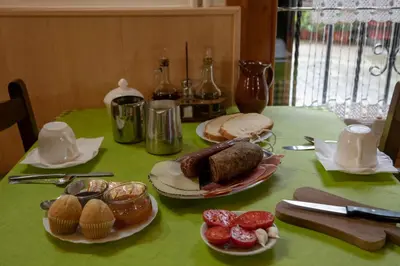 Comida en o cerca of this country house