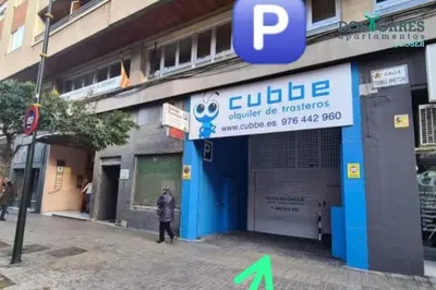 Certificado, premio, señal o documento que está expuesto en Dos Torres Légolas - Parking privado